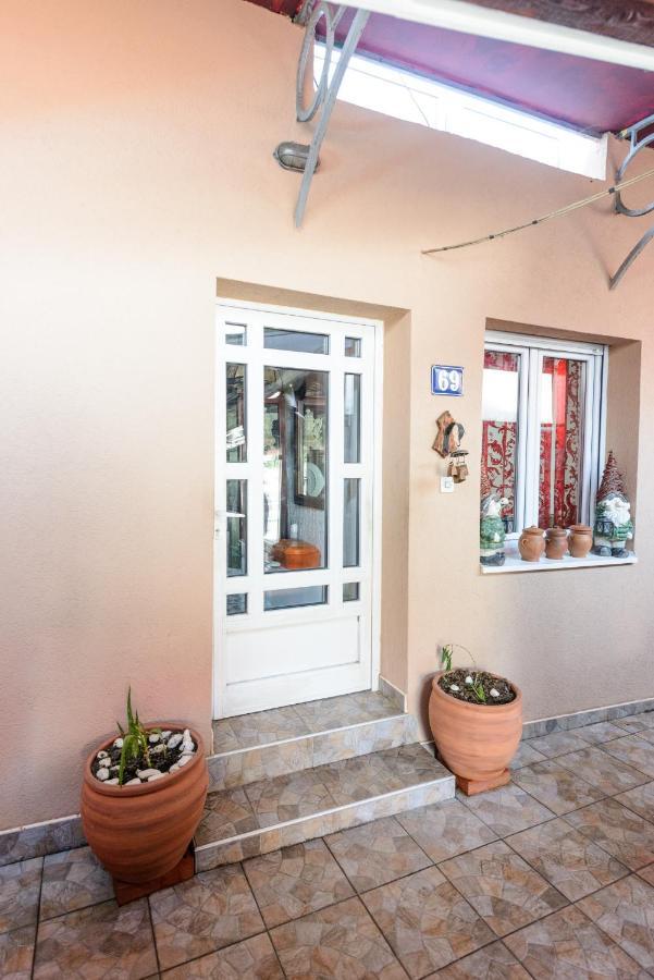 Apartamento Apartman Lala Kraljevo Exterior foto
